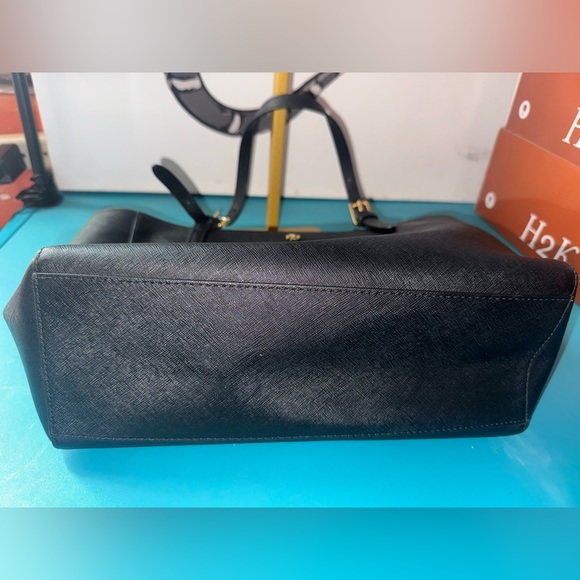 Tory Burch Robinson Tote - Picture 11 of 12